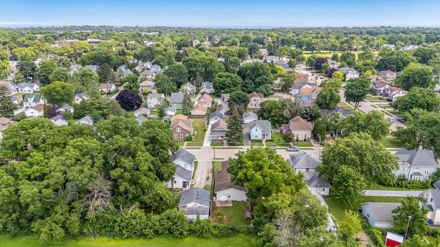 1223 LIBERTY STREET, Oshkosh, WI 54901
