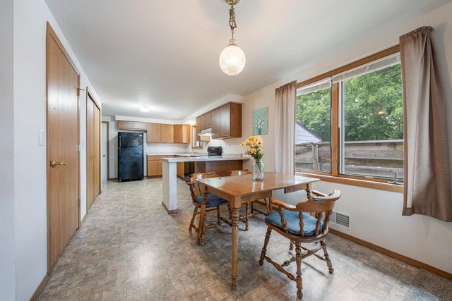 1223 LIBERTY STREET, Oshkosh, WI 54901