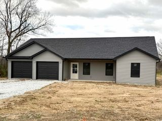 112 Blue Bird Lane, Mitchell, IN 47446