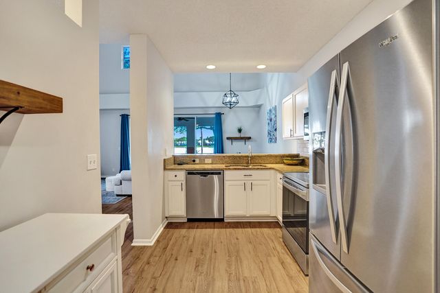 10694 Pelican Drive, Wellington, FL 33414