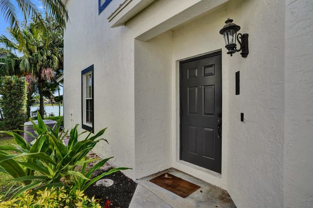 10694 Pelican Drive, Wellington, FL 33414