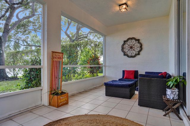 10694 Pelican Drive, Wellington, FL 33414