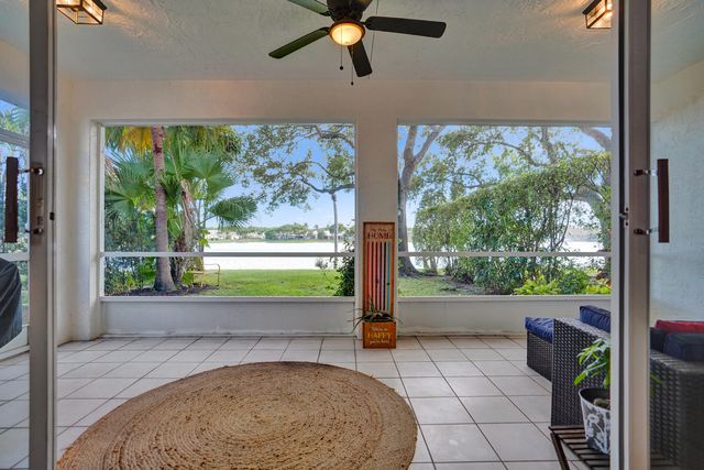 10694 Pelican Drive, Wellington, FL 33414