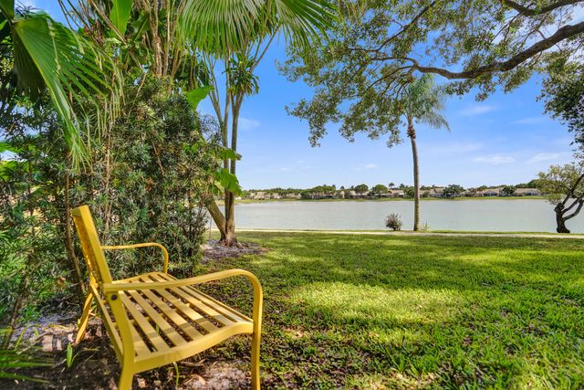 10694 Pelican Drive, Wellington, FL 33414