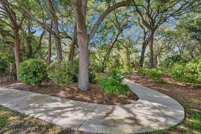 10694 Pelican Drive, Wellington, FL 33414