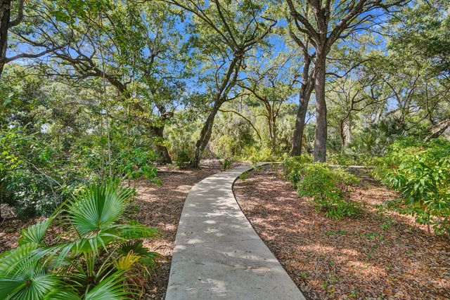 10694 Pelican Drive, Wellington, FL 33414