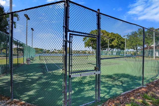 10694 Pelican Drive, Wellington, FL 33414