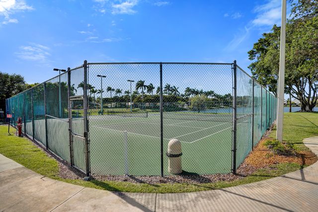 10694 Pelican Drive, Wellington, FL 33414