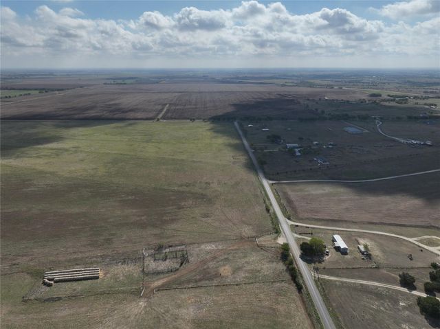 000 County Rd 269, Oglesby, TX 76561