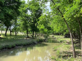 000 County Rd 269, Oglesby, TX 76561