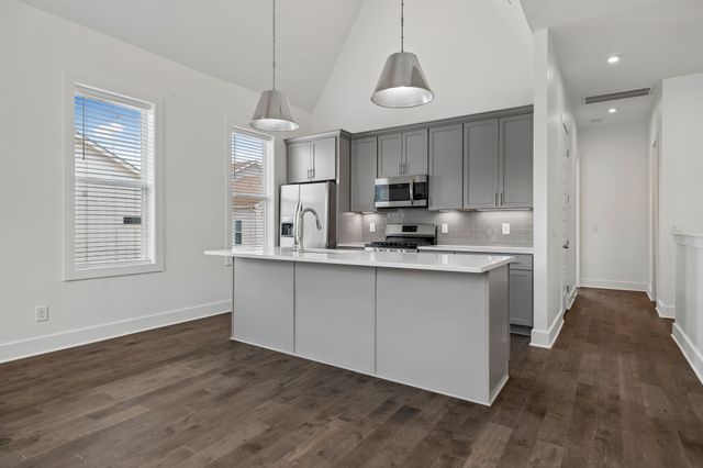 700 James Ave Apt 28, Nashville, TN 37209