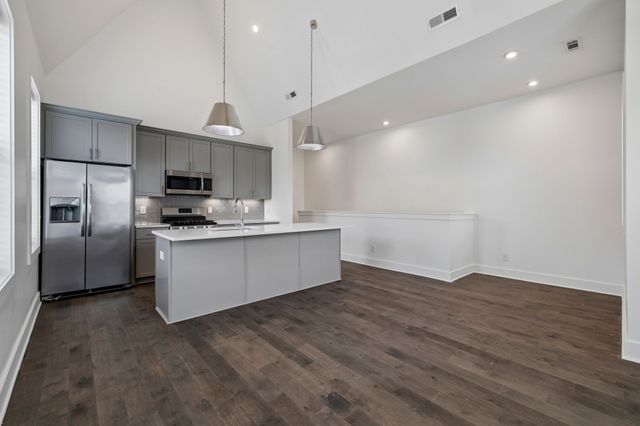 700 James Ave Apt 28, Nashville, TN 37209