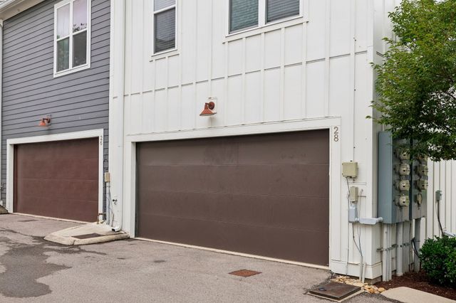 700 James Ave Apt 28, Nashville, TN 37209
