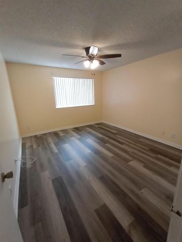 9901 Westview Drive 334, Coral Springs, FL 33076