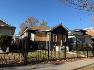 7618 S Yates Boulevard, Chicago, IL 60649