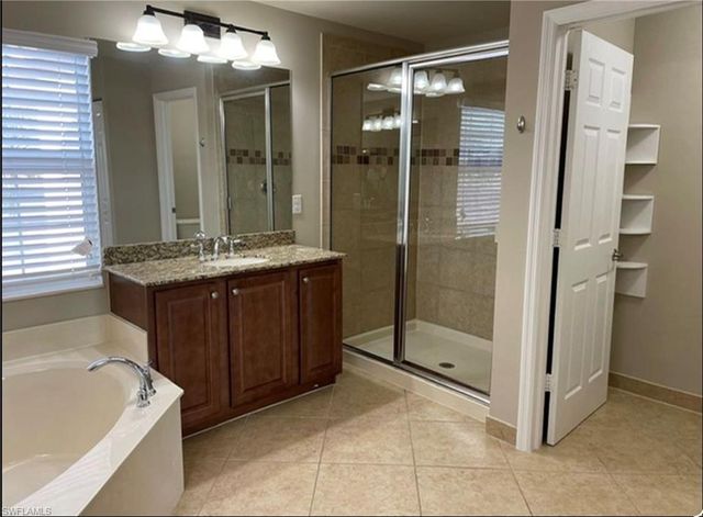 10474 Spruce Pine CT, Fort Myers, FL 33913