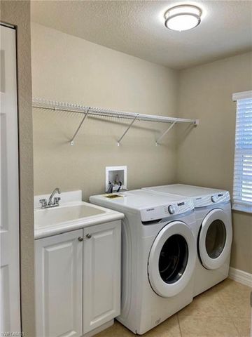 10474 Spruce Pine CT, Fort Myers, FL 33913