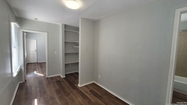 3101 N Elmendorf St Apt 2, San Antonio, TX 78201