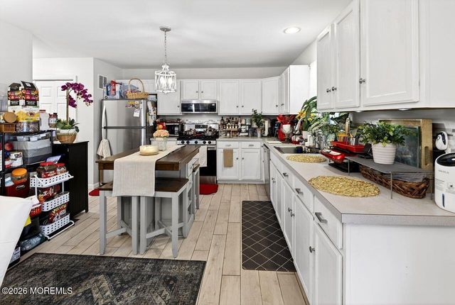 445 S Poplar Avenue, Galloway, NJ 08205