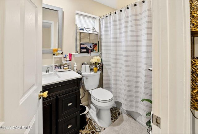 445 S Poplar Avenue, Galloway, NJ 08205