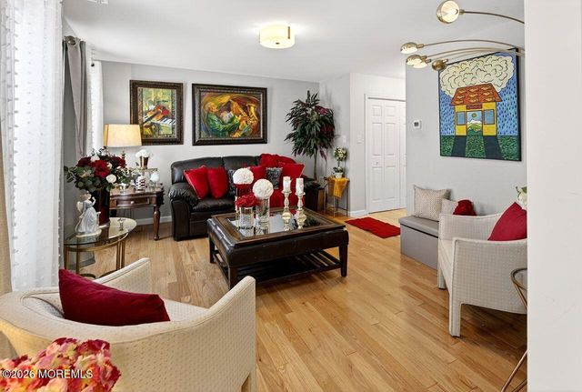 445 S Poplar Avenue, Galloway, NJ 08205