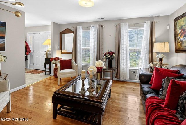 445 S Poplar Avenue, Galloway, NJ 08205