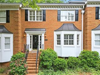 5383 Trentham Drive, Atlanta, GA 30338