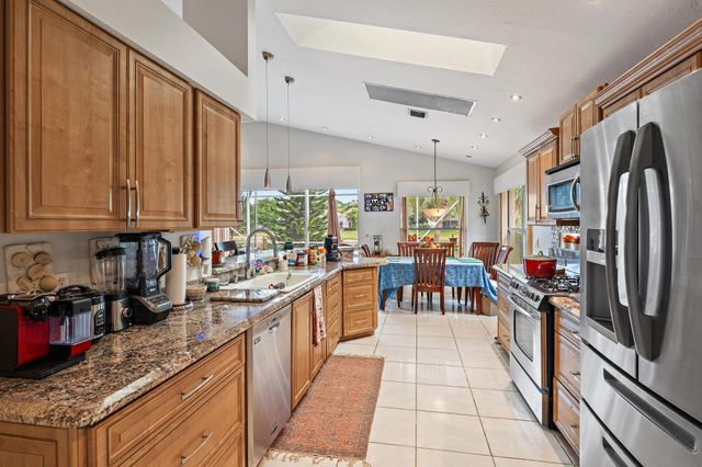 315 Timberwood Court, Palm Beach Gardens, FL 33418