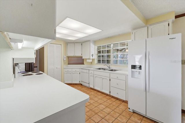 1911 MICHELLE LANE, Lakeland, FL 33813