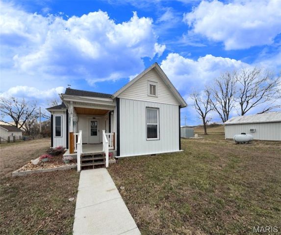 32391 Case Road, Hermann, MO 65041