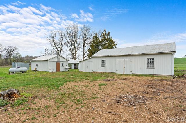 32391 Case Road, Hermann, MO 65041