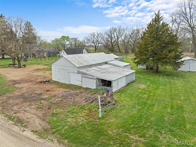 32391 Case Road, Hermann, MO 65041