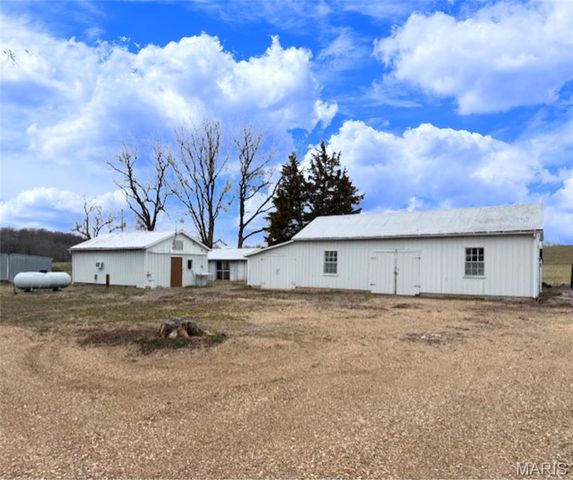 32391 Case Road, Hermann, MO 65041