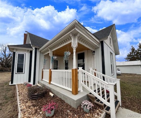 32391 Case Road, Hermann, MO 65041