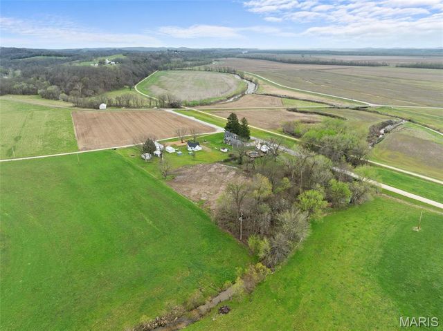 32391 Case Road, Hermann, MO 65041