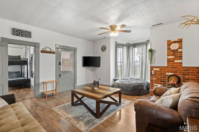 32391 Case Road, Hermann, MO 65041