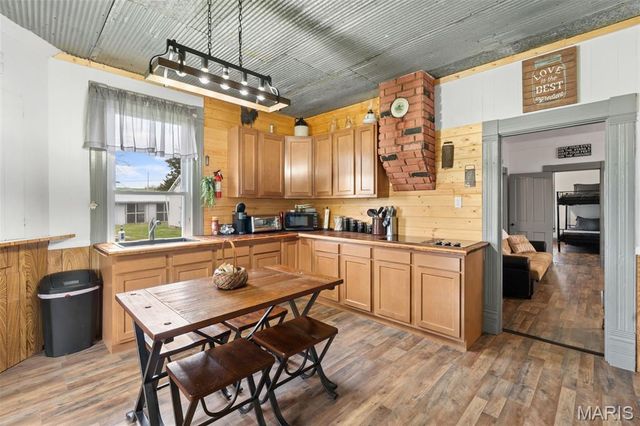 32391 Case Road, Hermann, MO 65041