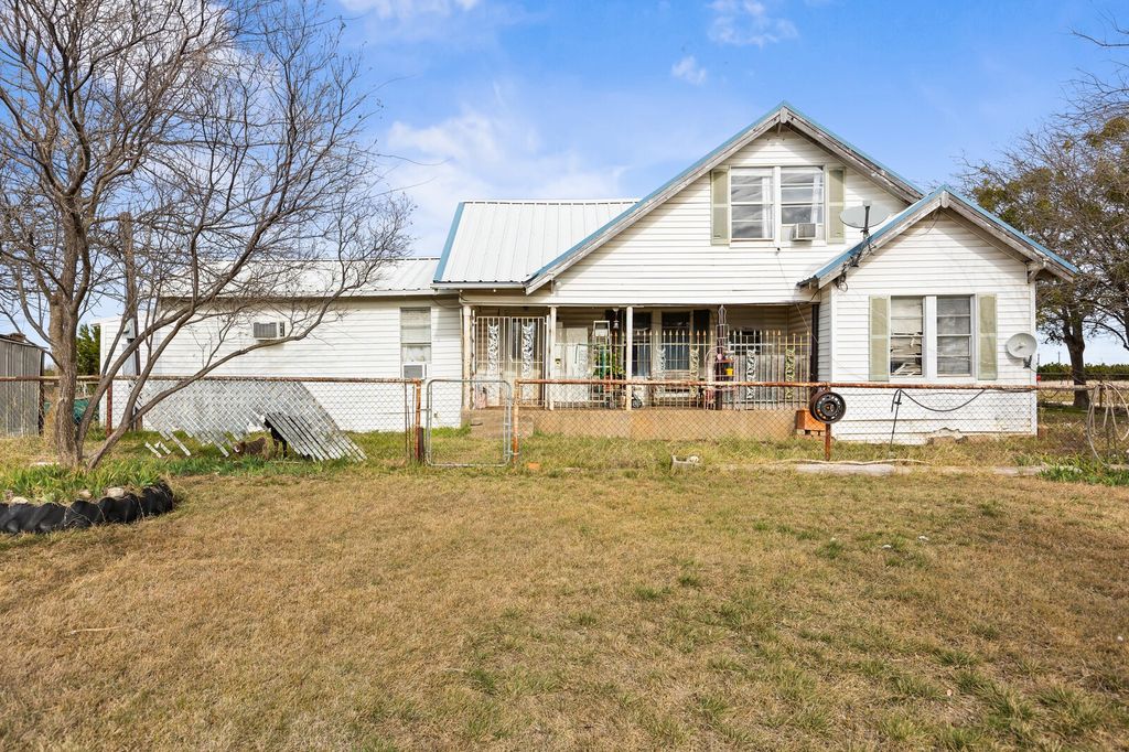 2288 Compton School Road, Crawford, TX 76638