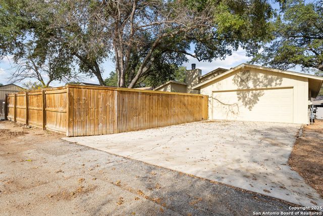 13731 Castle Grove Dr., San Antonio, TX 78231