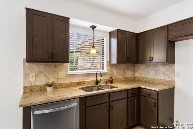 13731 Castle Grove Dr., San Antonio, TX 78231