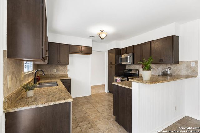 13731 Castle Grove Dr., San Antonio, TX 78231