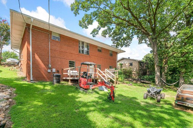 502 W Scenic Drive, North Little Rock, AR 72118