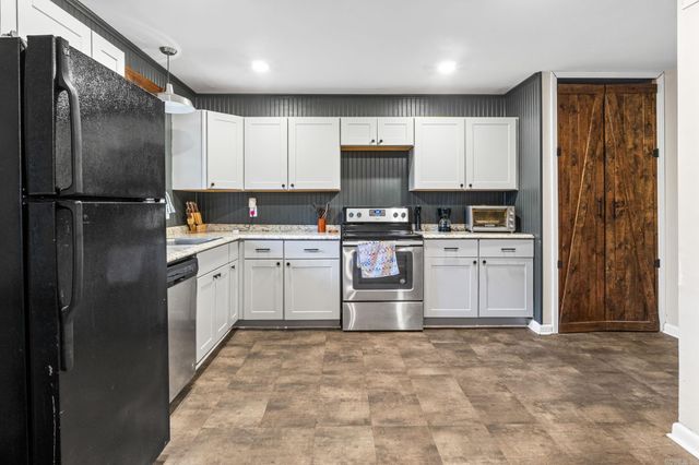502 W Scenic Drive, North Little Rock, AR 72118
