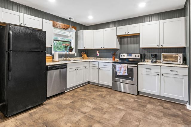 502 W Scenic Drive, North Little Rock, AR 72118