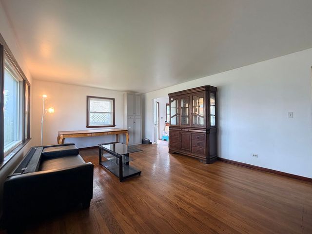 128 N YORK Road, Bensenville, IL 60106