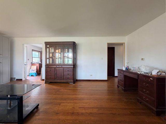 128 N YORK Road, Bensenville, IL 60106