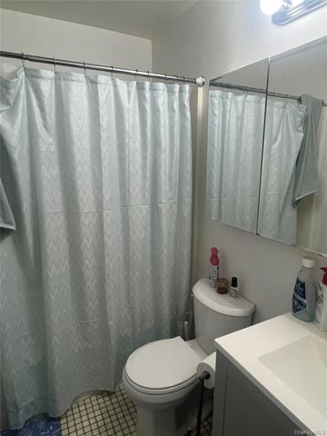 22 Brittany Drive, Middletown, NY 10940