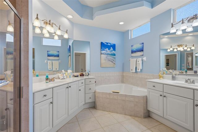 758 PLANTERS MANOR WAY, Bradenton, FL 34212