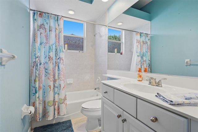 758 PLANTERS MANOR WAY, Bradenton, FL 34212