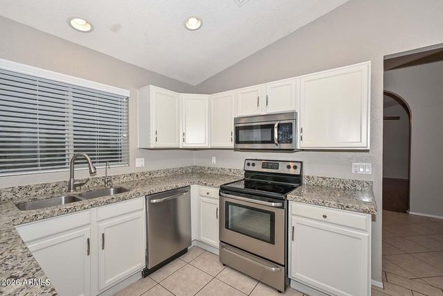 3125 E SIESTA Lane, Phoenix, AZ 85050